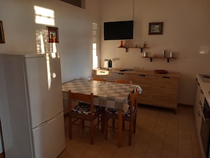Apartment, 2 Bedrooms, Smoking, Balcony | Private kitchen