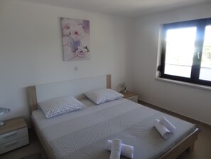 Apartment, 2 Bedrooms, Smoking, Patio