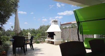 Ilsad Apartments - Apartment With Pool 80 Meters From sea - Great Location
