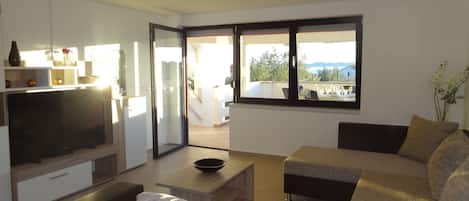 Apartment, 2 Bedrooms, Smoking, Balcony | Living area