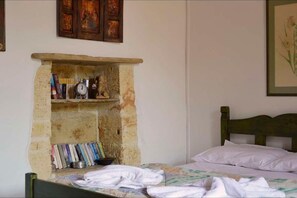 2 bedrooms, iron/ironing board