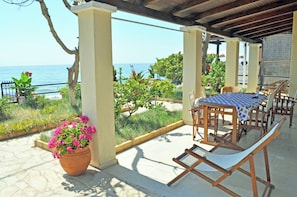 House, 3 Bedrooms, Smoking, Patio | Terrace/patio
