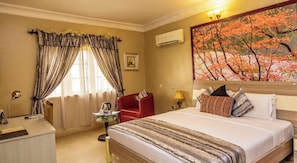 Room, 3 Bedrooms, Accessible, Smoking | 3 bedrooms