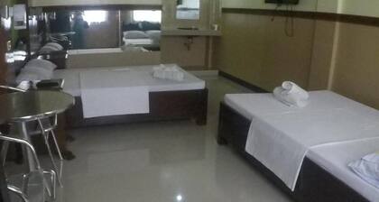 Reddoorz Plus near Municipality of Luisiana Laguna