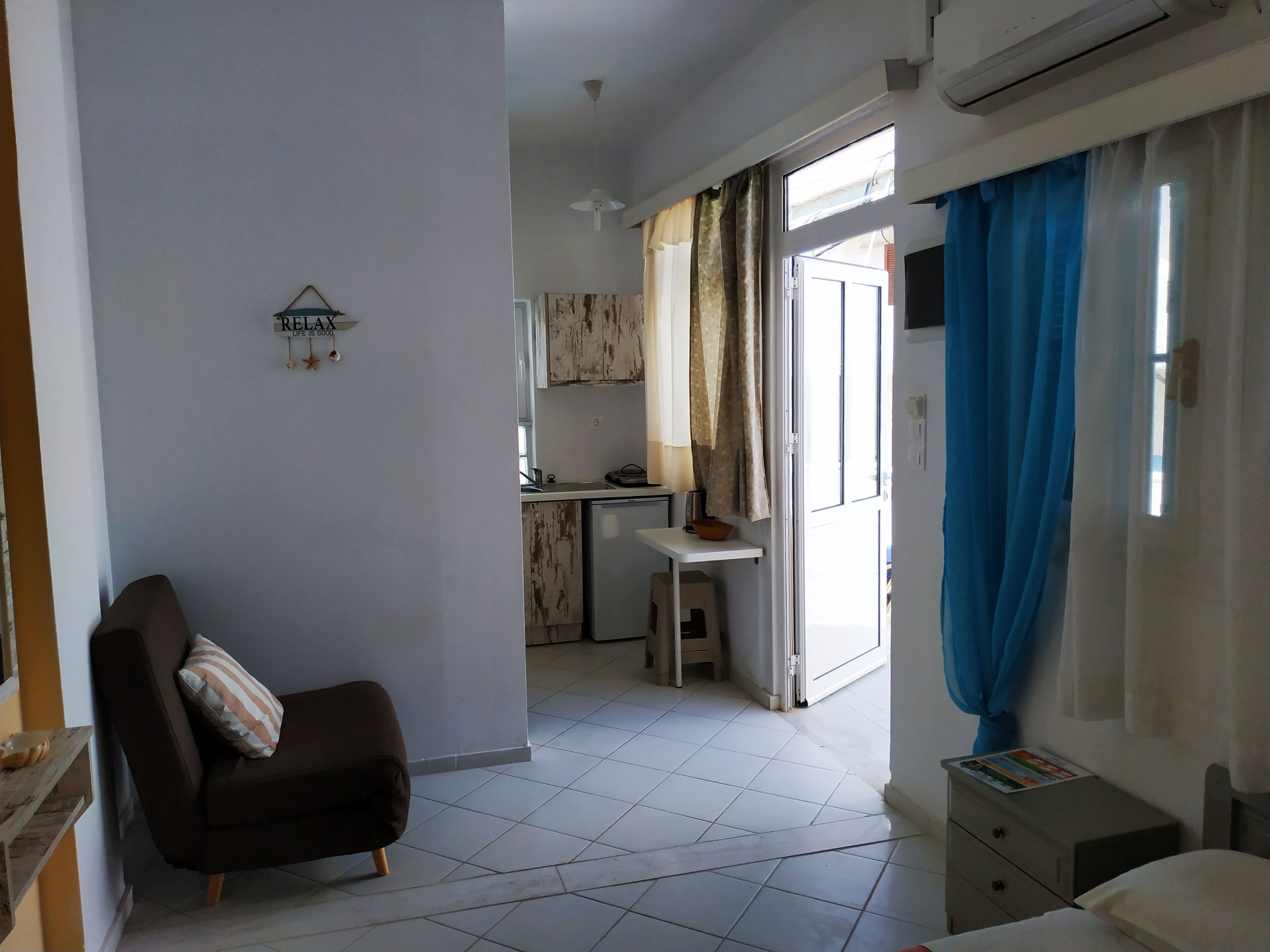 Estúdio, 1 quarto, sacada, vista para a piscina | Parte interna