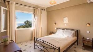 Apartamento, 2 quartos, para fumantes, sacada | 2 quartos, ferros/tábuas de passar roupa, roupa de cama