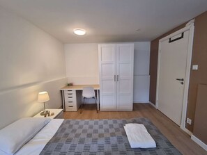 Room, 1 Bedroom, Garden View