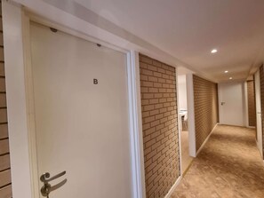 Room, 1 Bedroom, Garden View | Property entrance