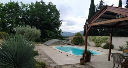 Appartement en Rez-de-jardin en Campagne Mais à 300m des Commerces