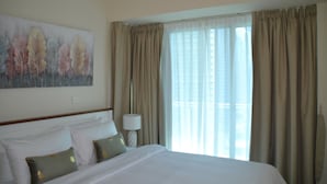 Apartment (1 Bedroom) - Delightful Lake View 1 Bedroom in JLT (Dubai)