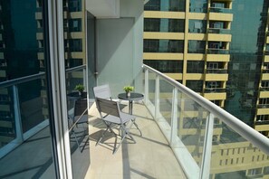 Property grounds - Delightful Lake View 1 Bedroom in JLT (Dubai)