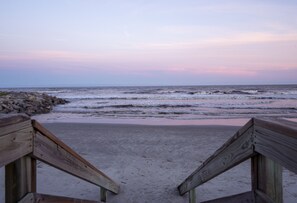 Beach nearby - Sunny Dayz Unit A - newly updated townhome close to Myrtle Street Beach Entrance (Saint Simons Island)