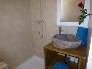 Bathtub