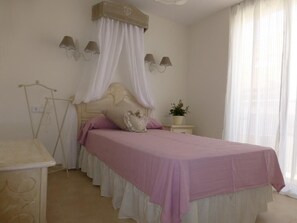 2 habitaciones, tabla de planchar con plancha y wifi gratis 