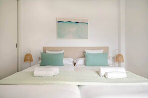 1 bedroom, memory-foam beds, iron/ironing board, WiFi