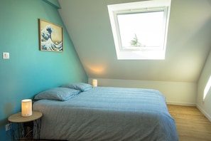 3 bedrooms, iron/ironing board, travel cot, WiFi