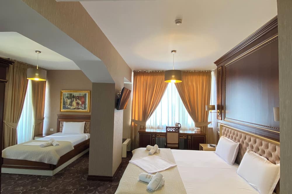 HOTEL ROZAFA