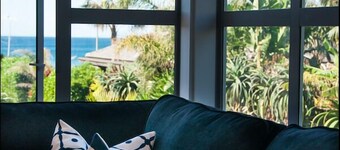 Condo on the Beach - The Sands Unit 2 - Newly decorated, premium apartment just metres away from the golden sands of Onetangi Beach. 3 bedroom, 2 bathrooms, sleeps 6.