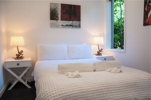 3 bedrooms, iron/ironing board, Internet, bed sheets