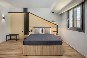 Deluxe Room | Desk, laptop workspace, blackout drapes, soundproofing - Pidna (Dio-Olympos)