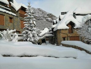 Exterior - Los Altos de Escarrilla - Tu Casa en los Pirineos - 2 Dorm y 1 Baño 33BA (Escarrilla)