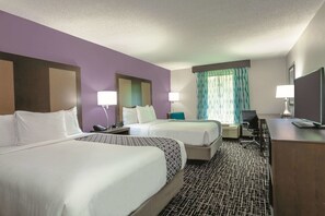 Room - La Quinta Inn & Suites by Wyndham Covington (Covington)