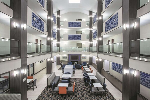 Dining - La Quinta Inn & Suites by Wyndham Covington (Covington)