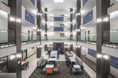 La Quinta Inn & Suites by Wyndham Covington