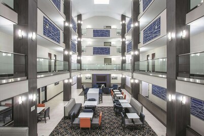 La Quinta Inn & Suites by Wyndham Covington