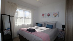 Economy Apartment - Coral Sands Apartment (Cape Town)