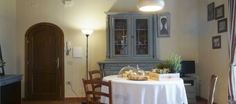 Well furnished apartment with air conditioning a few kilometers from the sea