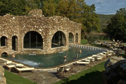 Leccio, appartement lumineux avec vue sur la vallée et avec piscine