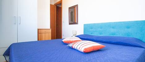 3 bedrooms, iron/ironing board, WiFi