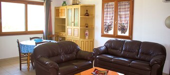 S'omu e Fideli, appartement au premier étage avec jardin privé