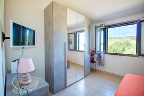 3 chambres, fer et planche à repasser, Wi-Fi