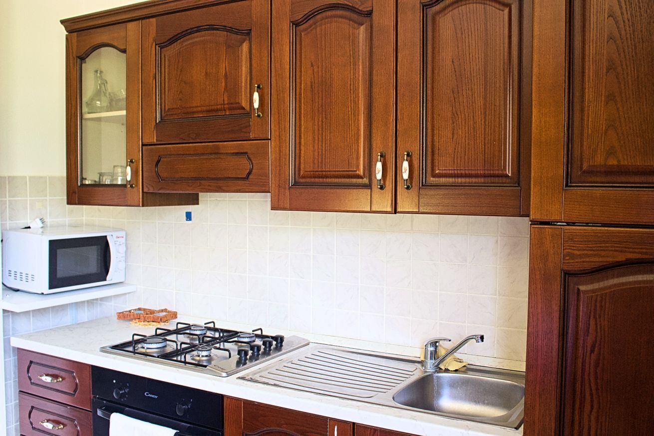 Køleskab, ovn, kogeplade