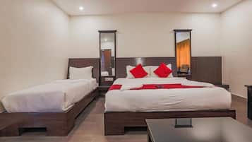 Suite | Iron/ironing board, bed sheets