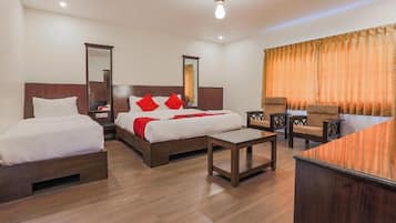 Suite | Iron/ironing board, bed sheets