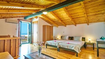 2 bedrooms, in-room safe, laptop workspace, soundproofing