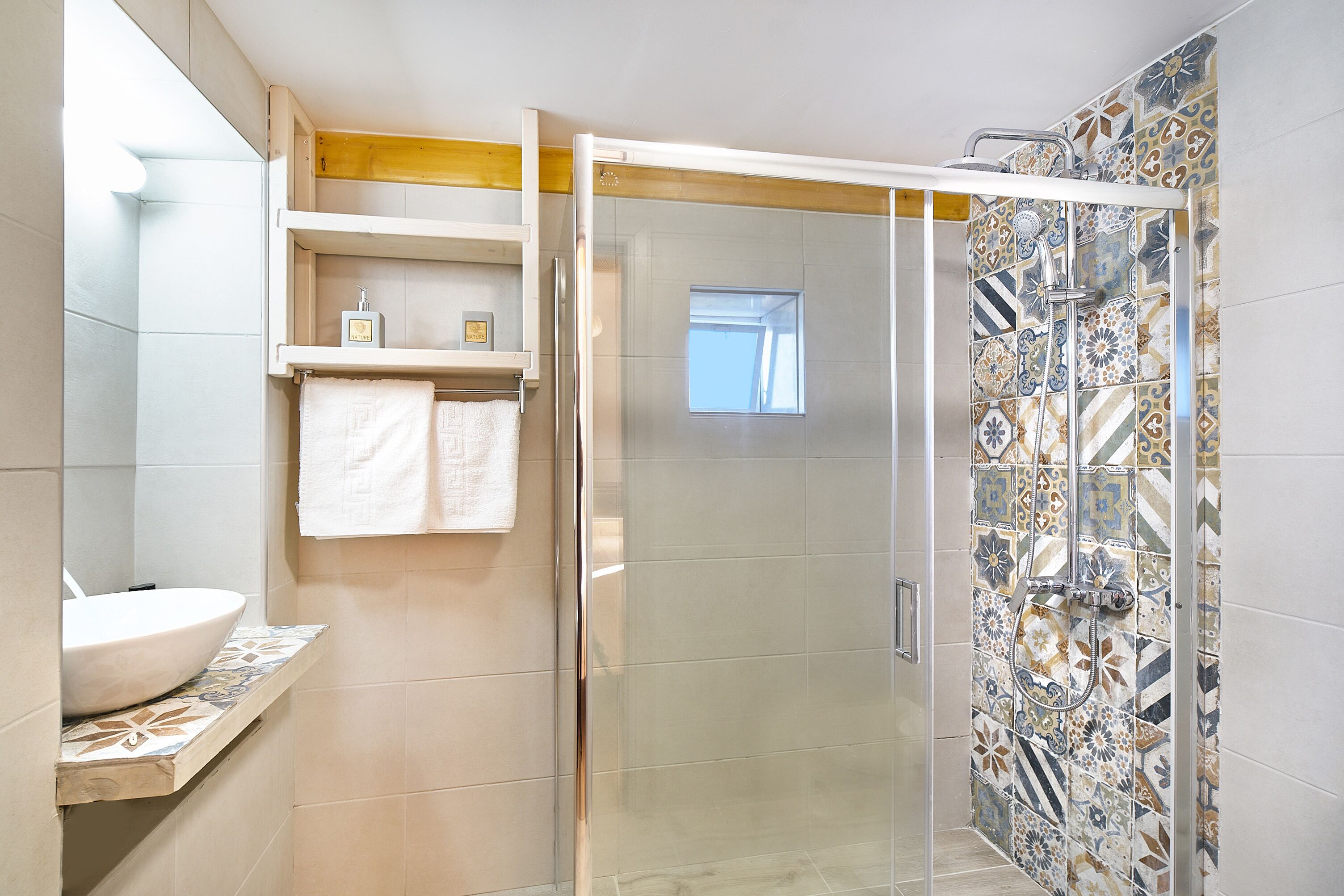 Achilleas Apartments 