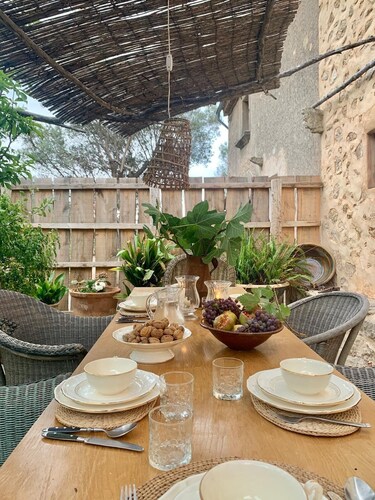 CAN PEÑES - Charming country house in the heart of the Sierra de Tramuntana. Free WIFI.