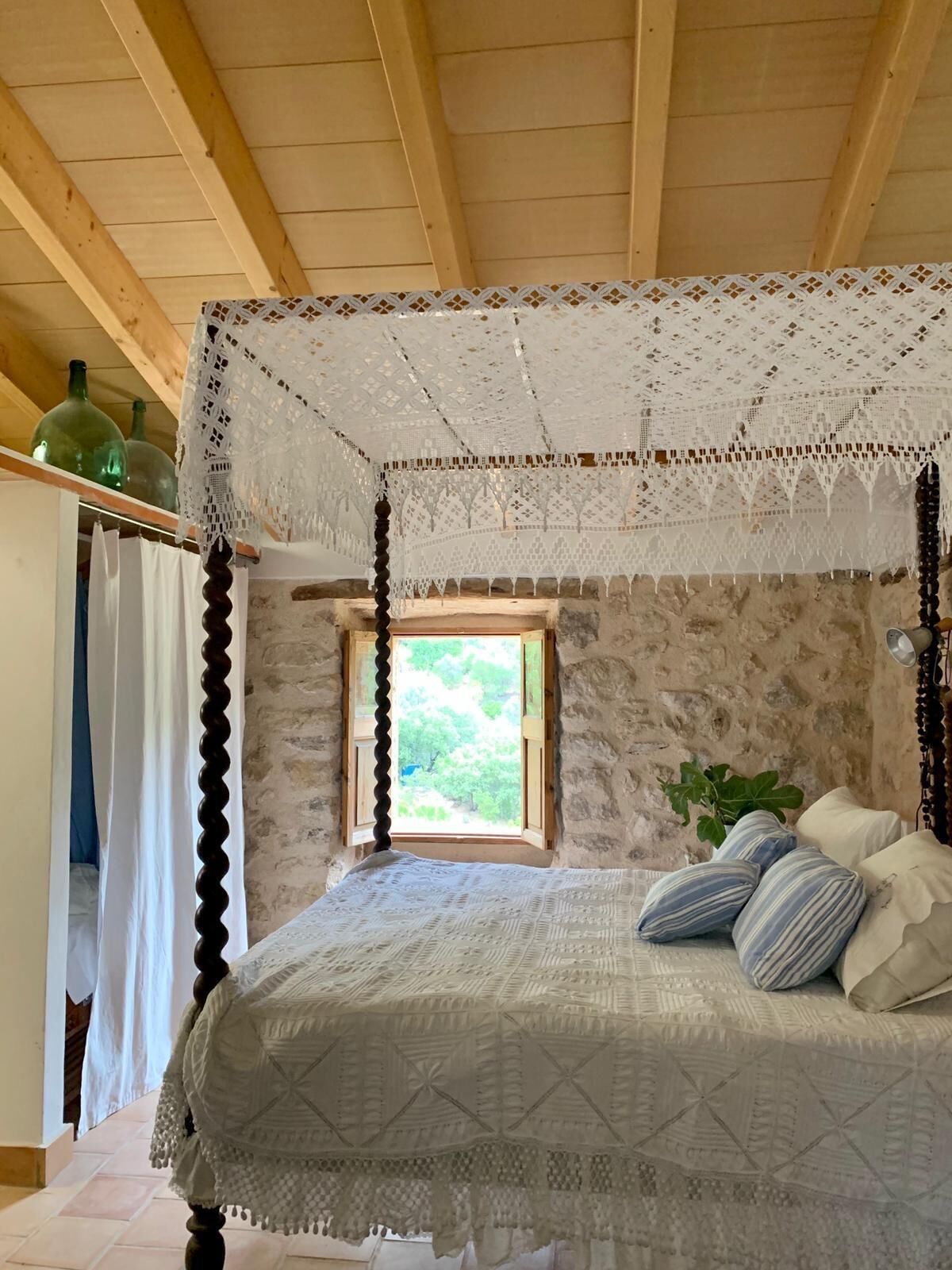 2 soverom, strykejern/-brett, wi-fi (inkludert) og sengetøy