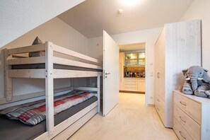 2 chambres, lit de bébé portatif, Wi-Fi, literie fournie
