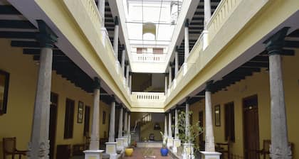 Saradharam Heritage Hotel Lakshmi Vilas