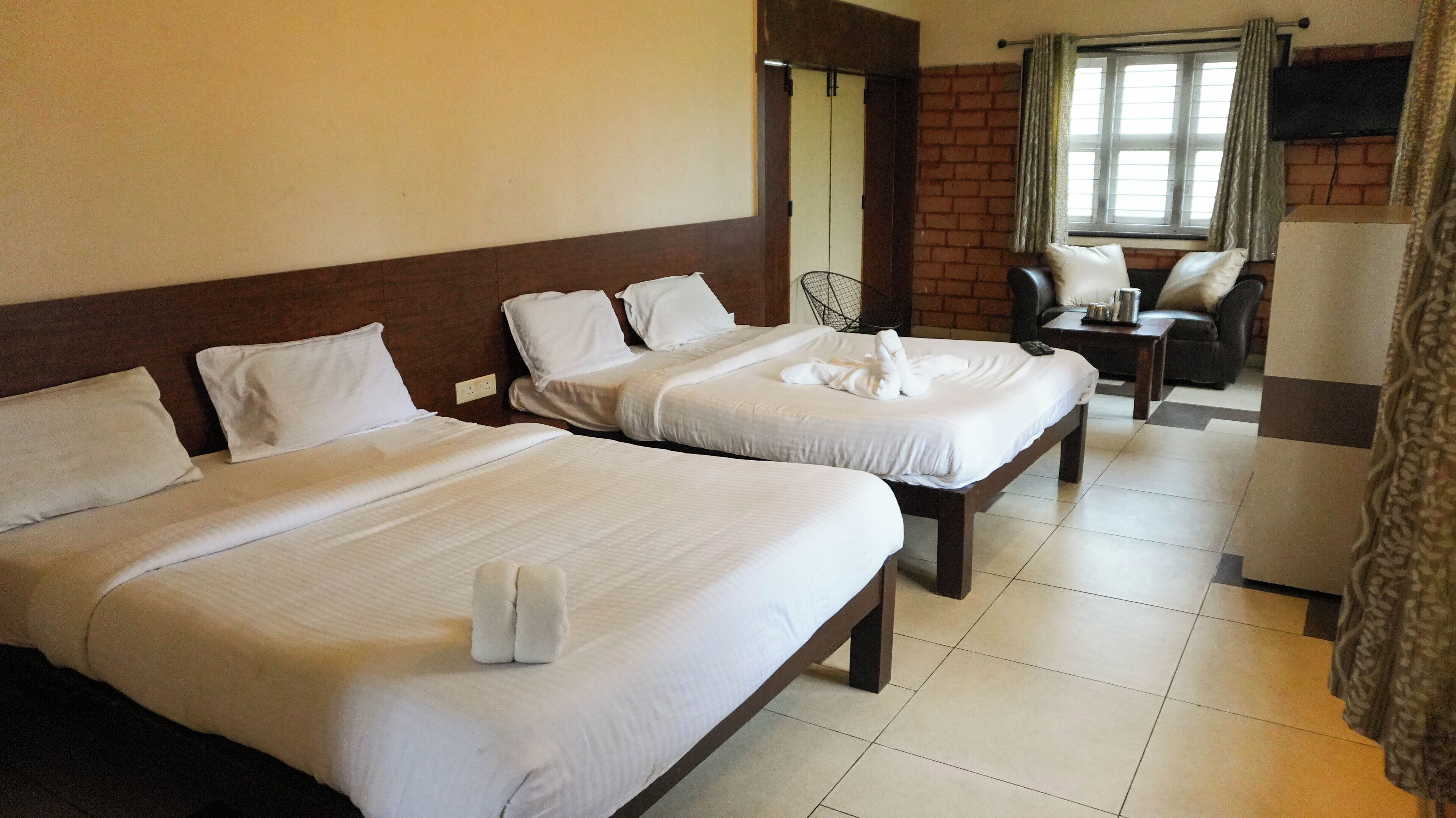 Quadruple Room | Free WiFi, bed sheets