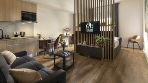 Premium bedding, memory foam beds, in-room safe, individually decorated - Colors of Music (Zagreb)