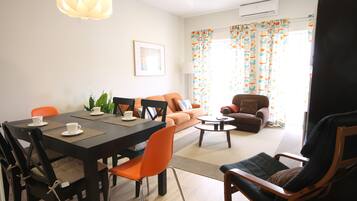 Apartamento | Sala de estar | TV 42 polegadas com canais a cabo