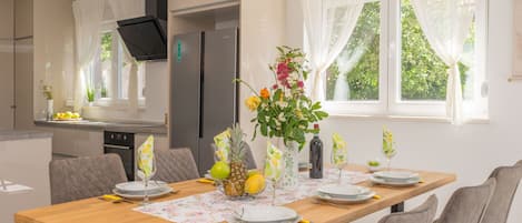 Villa, 3 Bedrooms, Accessible, Private Pool | In-room dining