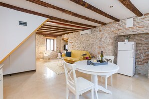 Studio Confort | Restauration dans la chambre