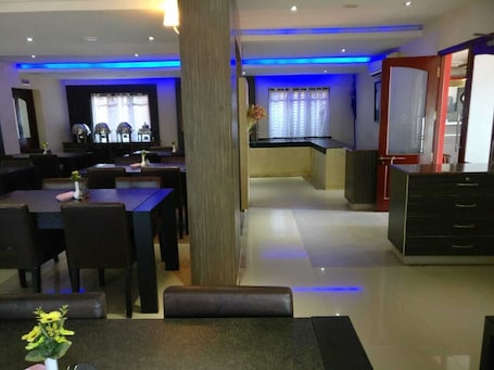 Reception. French Avenue